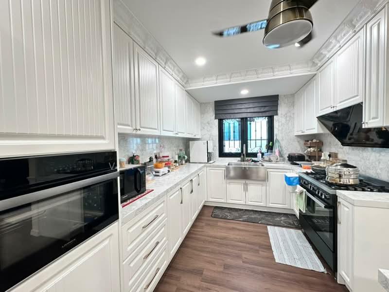 Bandar Menjalara - 4