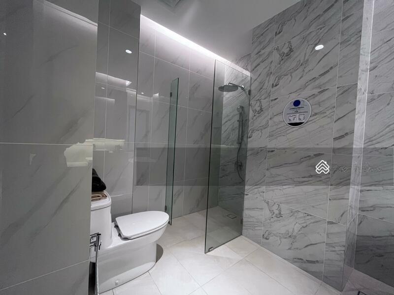 Queens Residences Q3 @ Queens Waterfront - 4