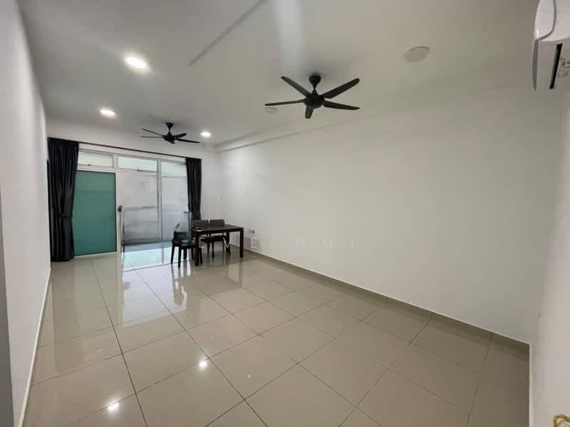 M Condominium @ Larkin - 1