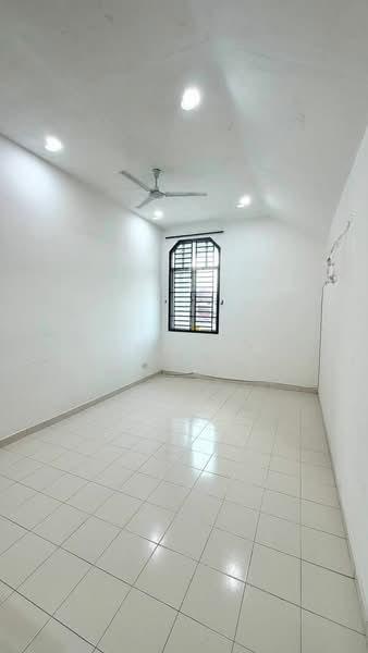 Taman Pelangi Indah - 3