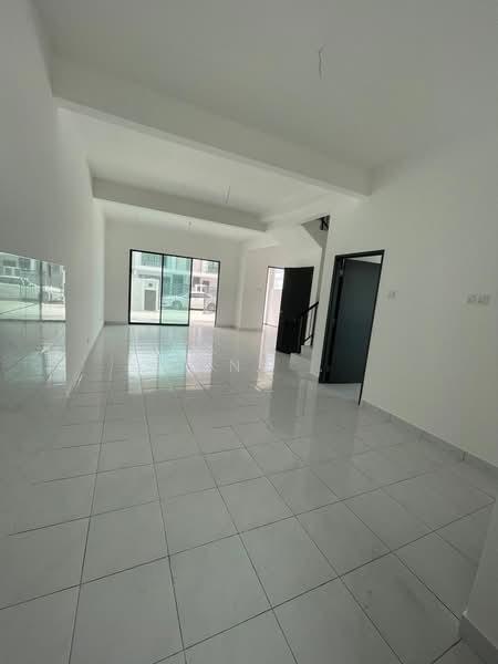 Taman Austin Duta - 4