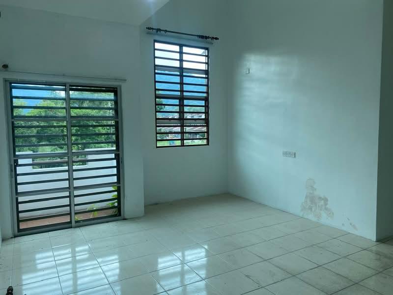 Taman Jelapang Ria - 4