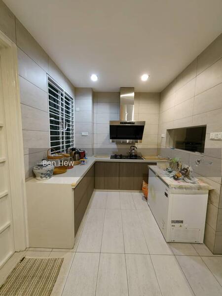 lorong rajawali 4 - 5