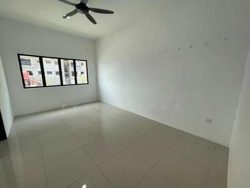 Taman Scientex Rawang - 3