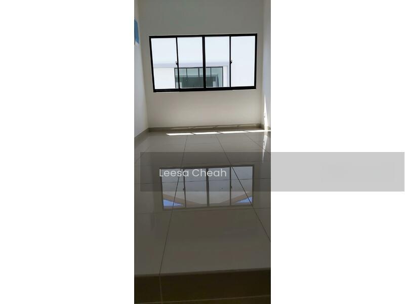 Nusa Cinta Seia Fontaines - 4