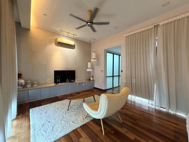 Kiara Hills - 4