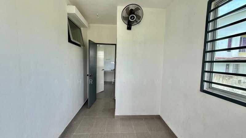 Tiara Sendayan - 4