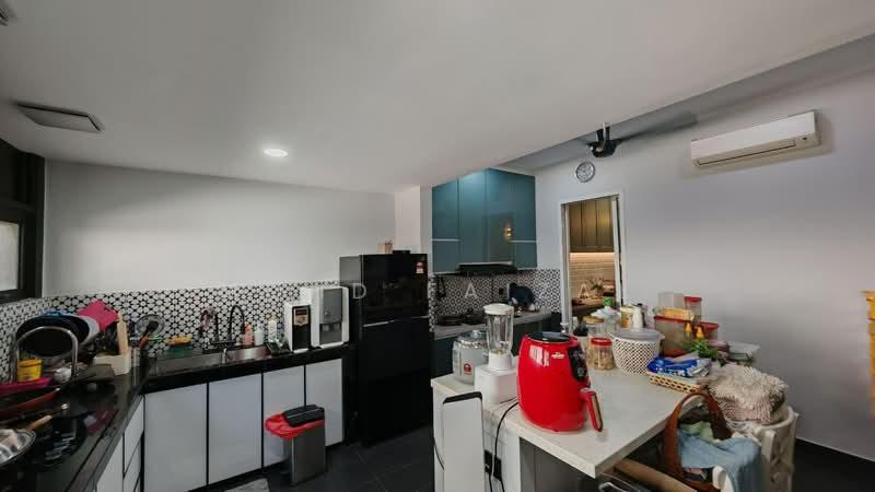 Duta Villa 2 - 4