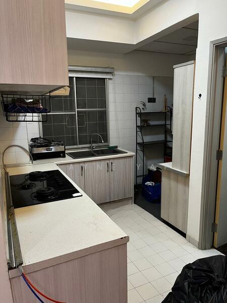 Kristal Court Robson Heights - 5