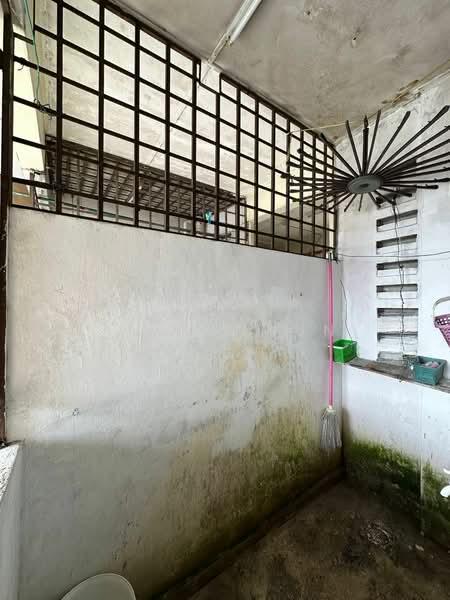 Rumah Pangsa Orkid - 4