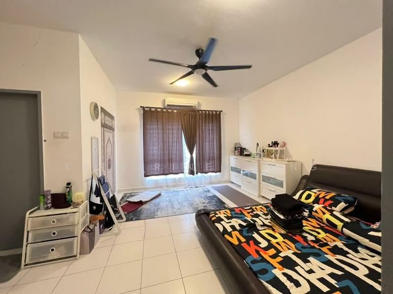 Sari Alamanda - 4