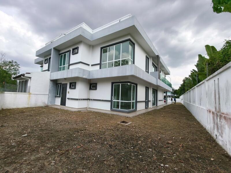 Nilai Spring Villas - 1