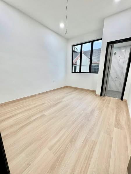 Bandar Baru Permas Jaya - 4