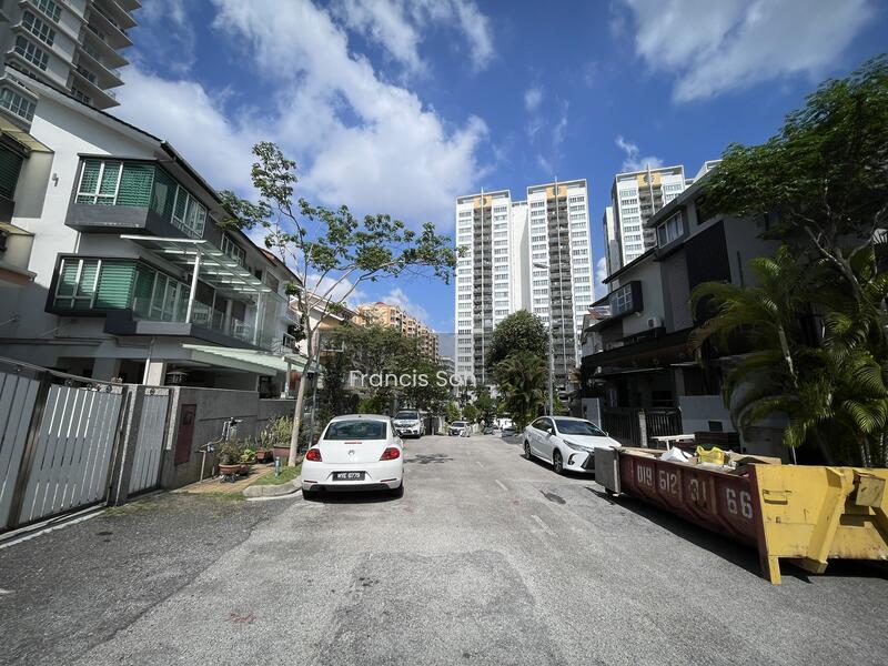 Limited Freehold Semi-Detached House at Happy Garden - 1