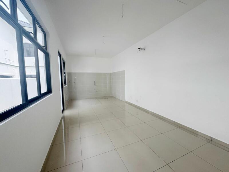 Eco Botanic 3 @ The Commune - 3