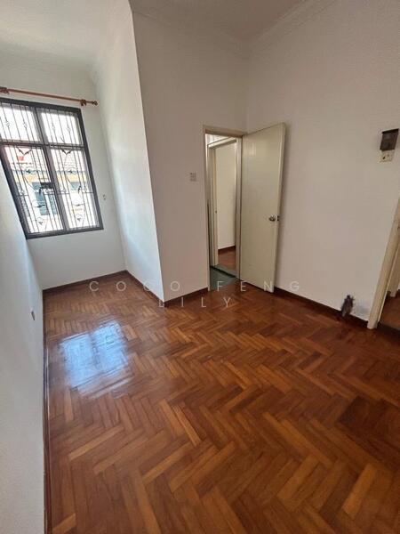 Taman Daya Jalan Pinang, 81100 Johor Bahru - 3