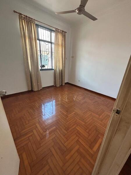 Taman Daya Jalan Pinang, 81100 Johor Bahru - 2