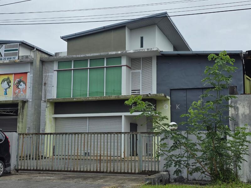 Semi D Factory @ 9th Mile - 1