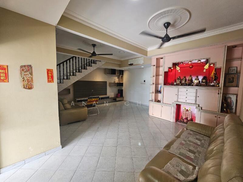 Johor Jaya Jalan Keembong - 1