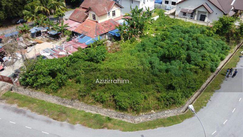 Freehold Corner Bungalow Lot Laman Jasmin Kota Seriemas Nilai - 3