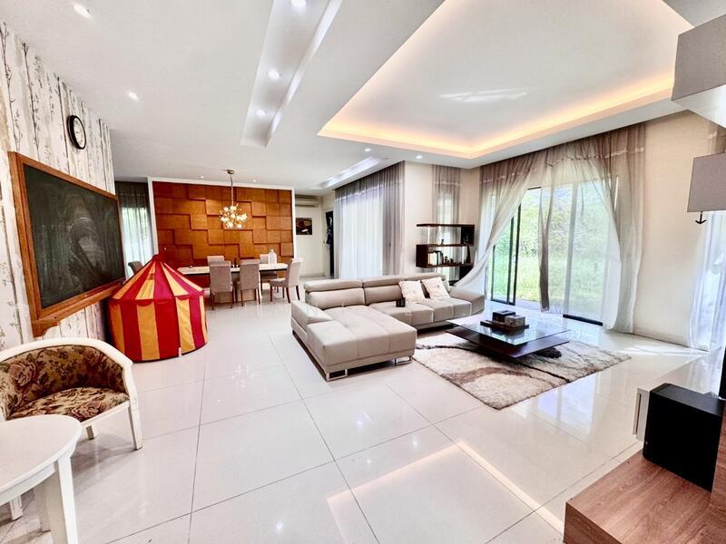 East Ledang Easts Ledangs - 1