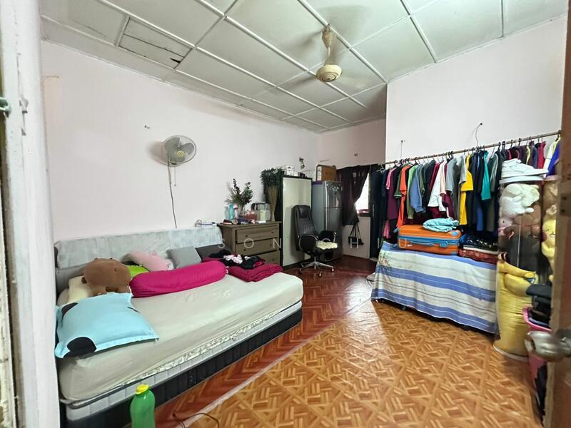 Taman Ehsan 22x82sf Double Storey , Longer Unit - 5