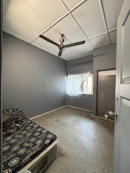 Taman Ehsan 22x82sf Double Storey , Longer Unit - 4