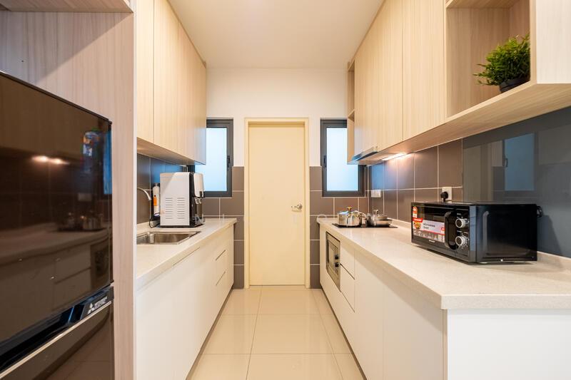 Lakeville Residence - 4