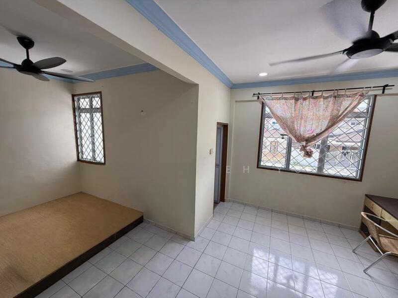 TAMAN PUTRI KULAI - 4