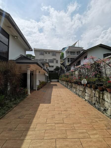 DAMANSARA HEIGHTS - 5