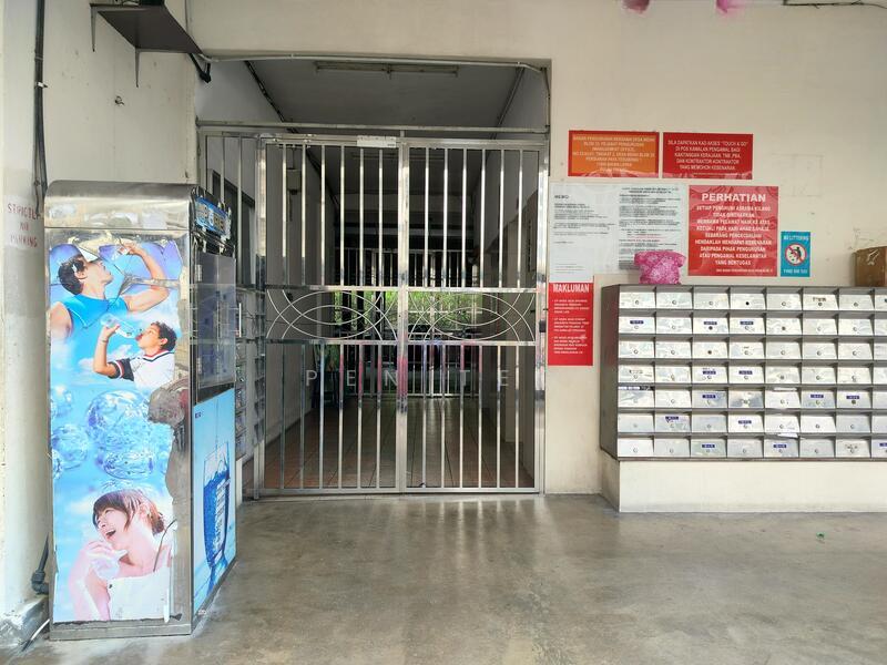 Desa Indah Block 33 - 4