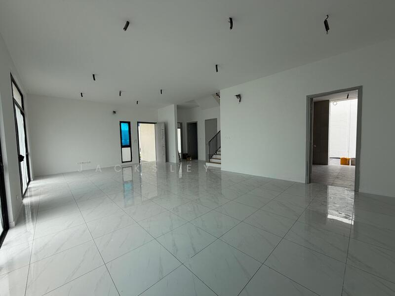 Twin Palms @ Sungai Long - 2