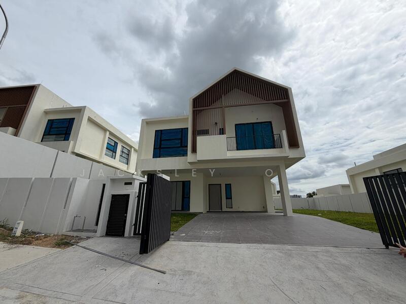 Twin Palms @ Sungai Long - 1