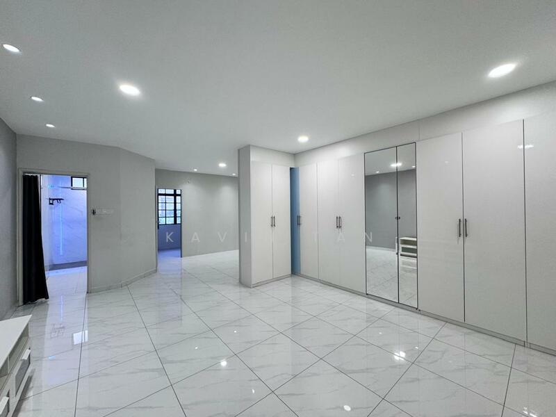 Sri Mulia - 3