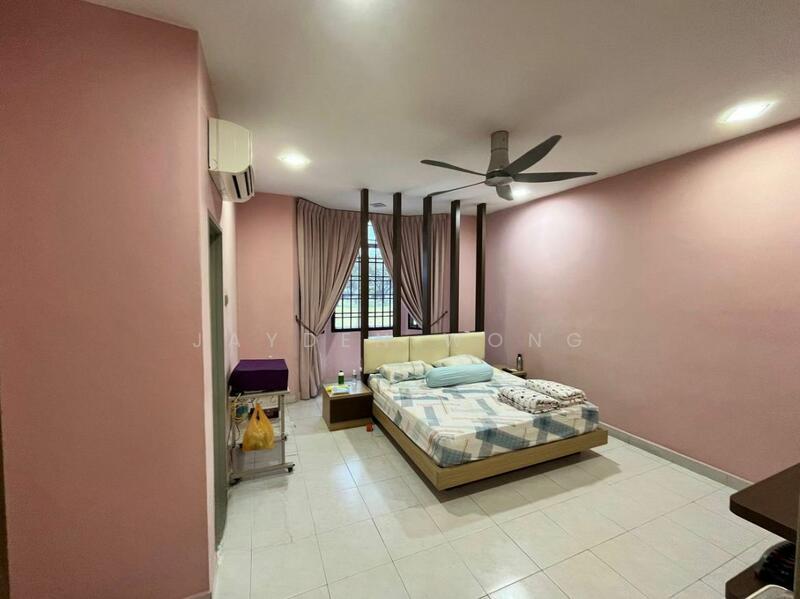 Taman Nusa Bestari - 4