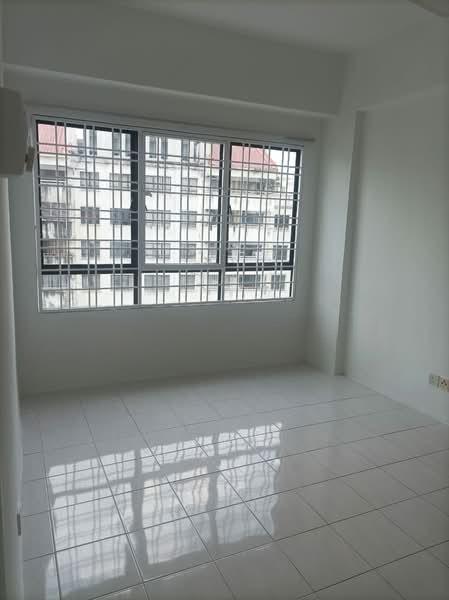 Vista Millennium Condominium - 3