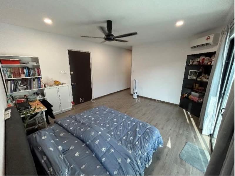 DUMALIS Residence @ 16 Sierra - 2