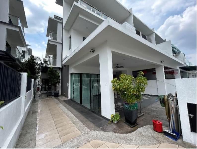 DUMALIS Residence @ 16 Sierra - 2