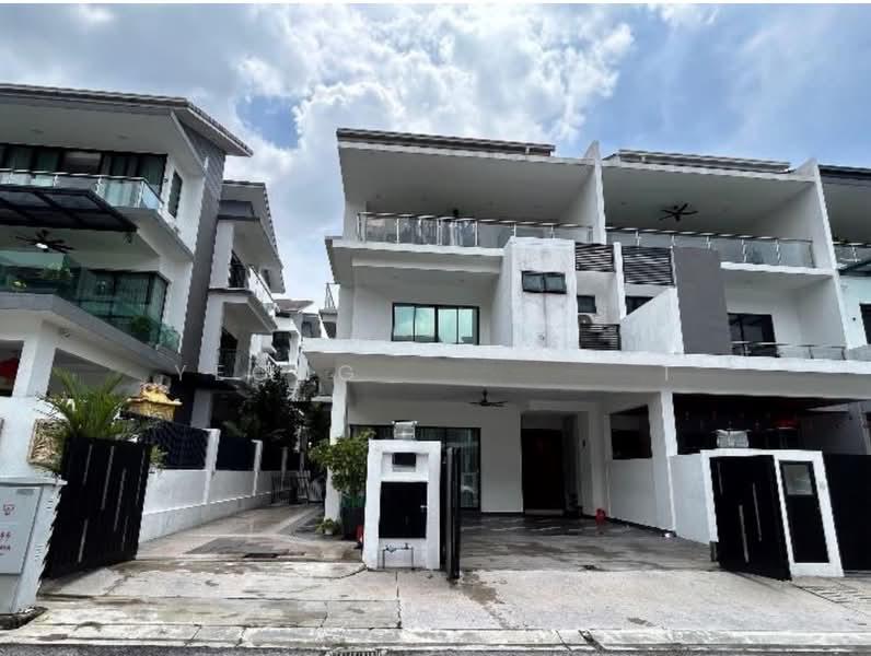 DUMALIS Residence @ 16 Sierra - 1