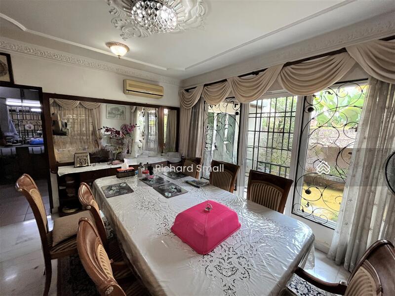 Taman Tun Dr Ismail - 5