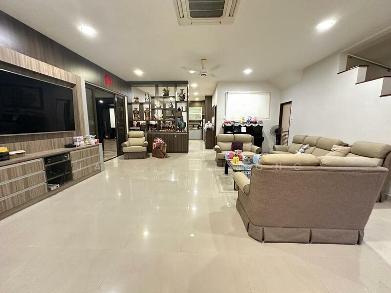 Bukit Sungai Long 1 - 2