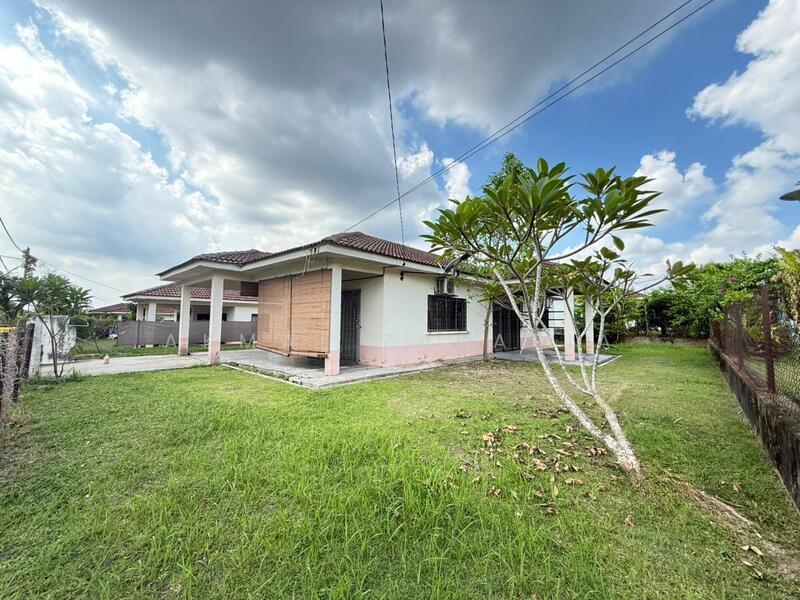 Taman Pinggiran Putra Seri Kembangan - 3