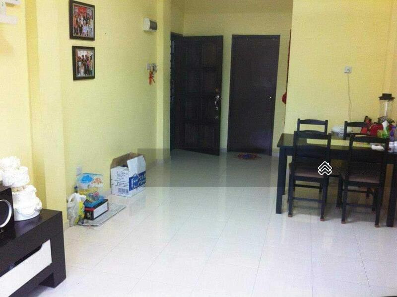Taman Tampoi Utama Flat - 3