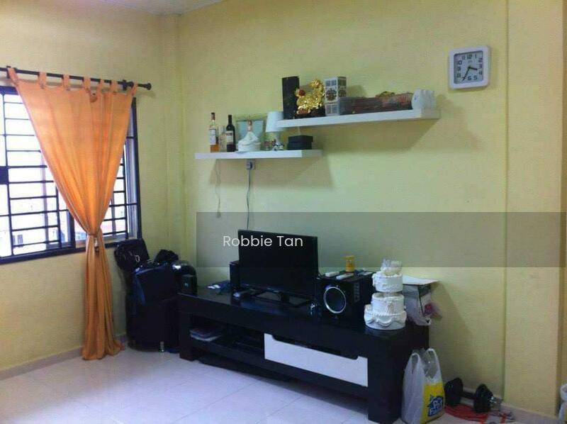 Taman Tampoi Utama Flat - 5