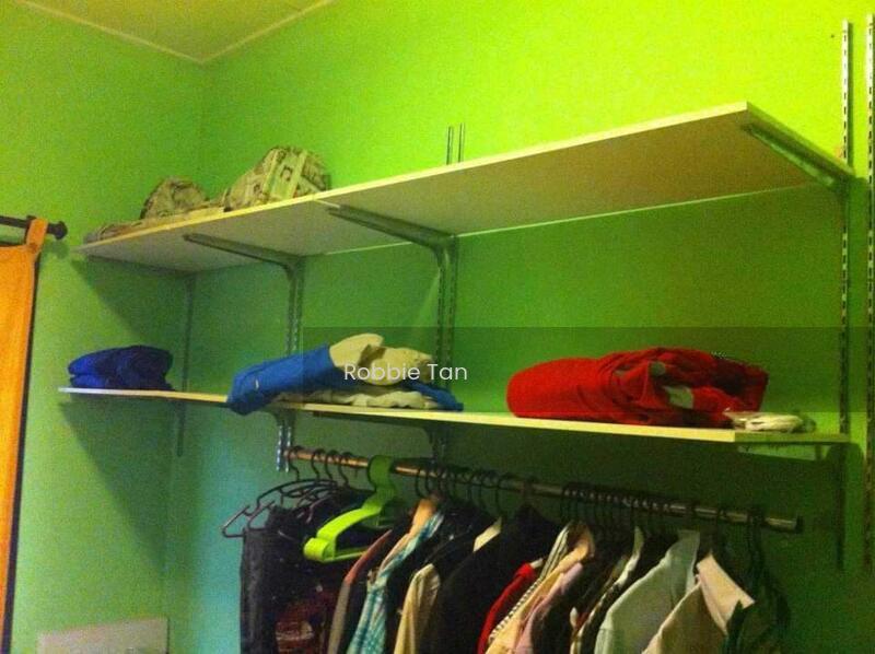 Taman Tampoi Utama Flat - 3