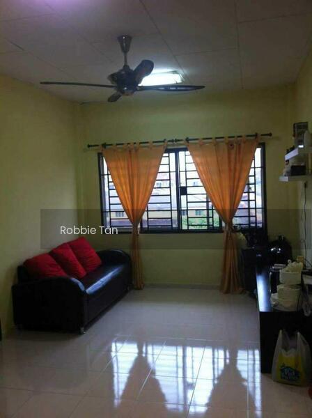 Taman Tampoi Utama Flat - 1