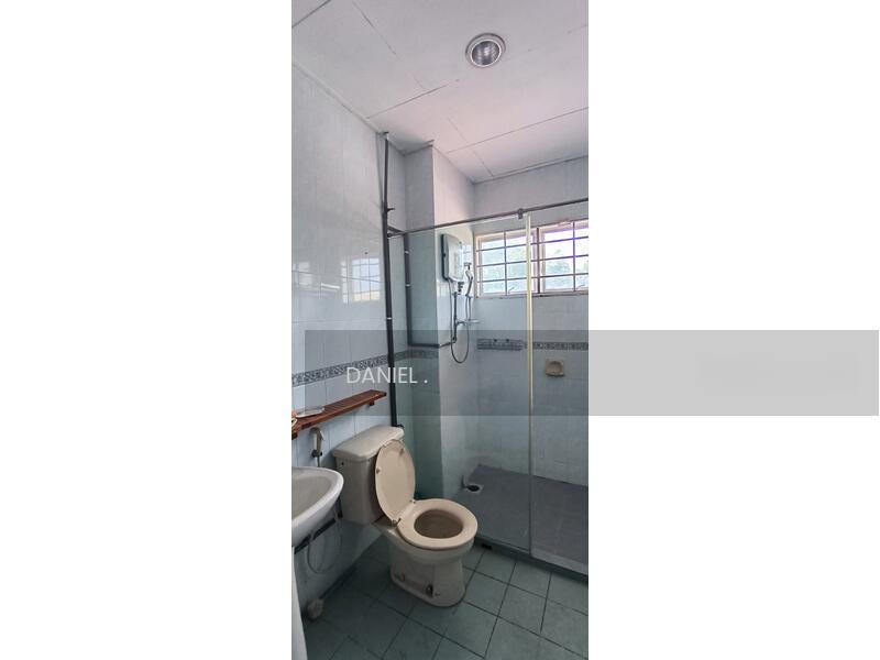 ANGGERIK DORITIS, KOTA KEMUNING, SHAH ALAM, SELANGOR. - 5