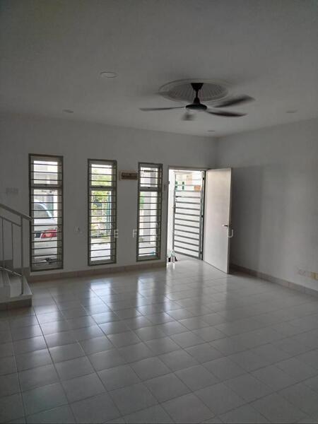 Jalan Wau Kikik Bandar Layangkasa, Pasir Gudang, Johor / Full Loan - 1