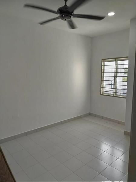 Jalan Wau Kikik Bandar Layangkasa, Pasir Gudang, Johor / Full Loan - 3