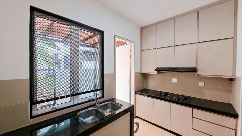 Duta Villa 2 - 4